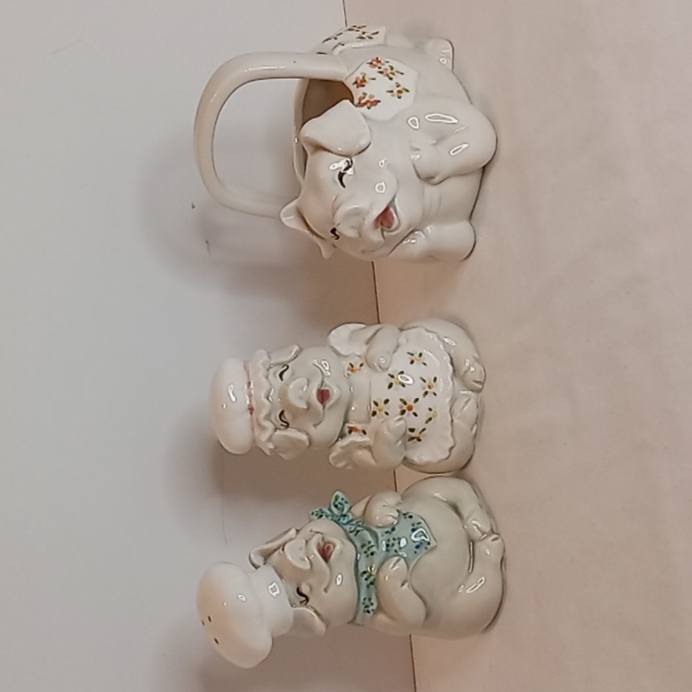 3 Piece Bundle Vintage Fritz And Floyd Laughing Pig Basket & Salt And Pepper Set